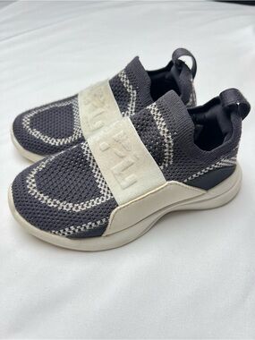 APL TechLoom Bliss Kids Slip-On Sneakers Size 10
